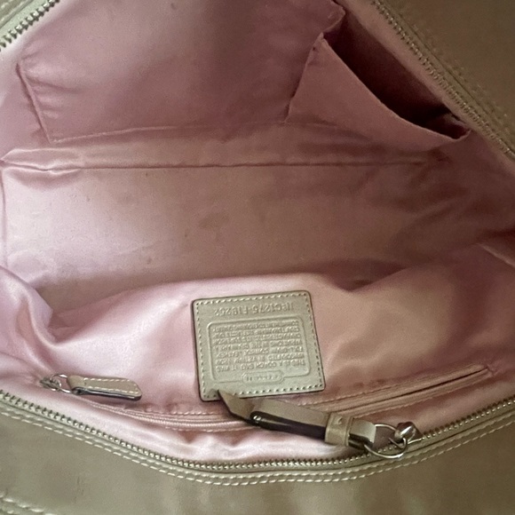 Coach#F19456 leather tote/shoulder bag - Picture 3 of 5